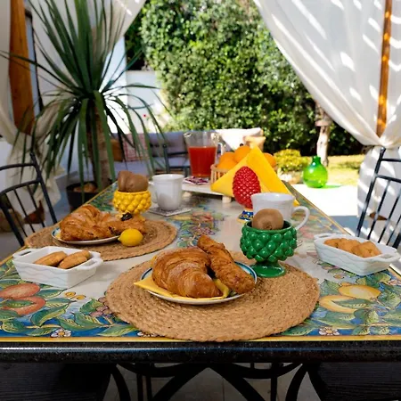 Apartment Cinzia-150 Mt From The *